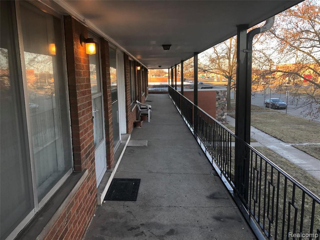 20231 Kelly Road, Unit 3 Harper Woods, MI 48225 - Photo 2 of 11 GetRetsMedia-1