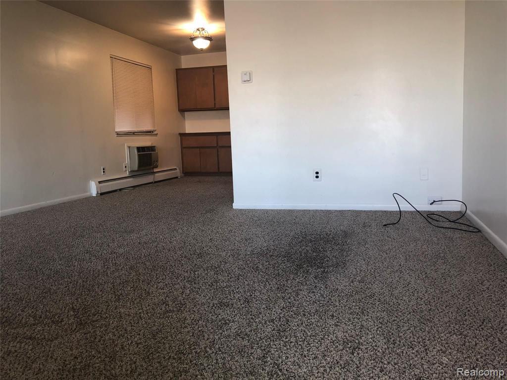 20231 Kelly Road, Unit 3 Harper Woods, MI 48225 - Photo 3 of 11 GetRetsMedia-2