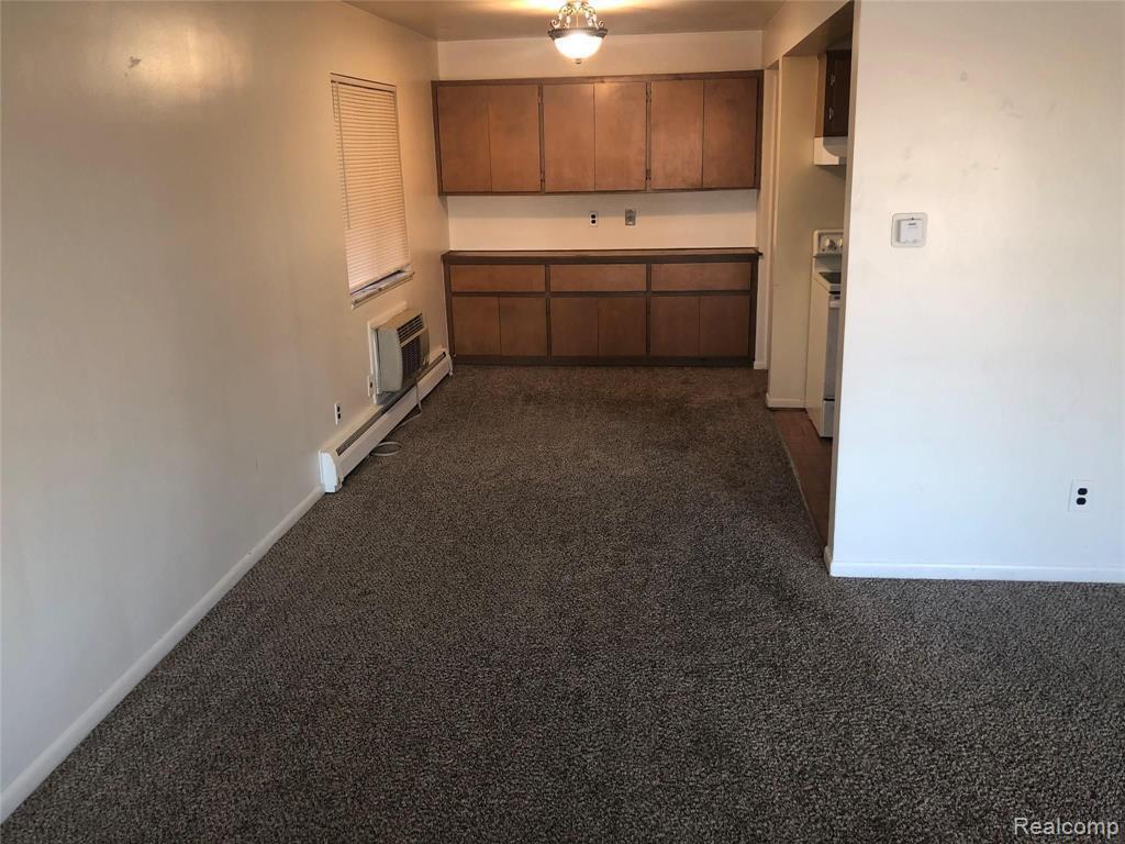 20231 Kelly Road, Unit 3 Harper Woods, MI 48225 - Photo 4 of 11 GetRetsMedia-3