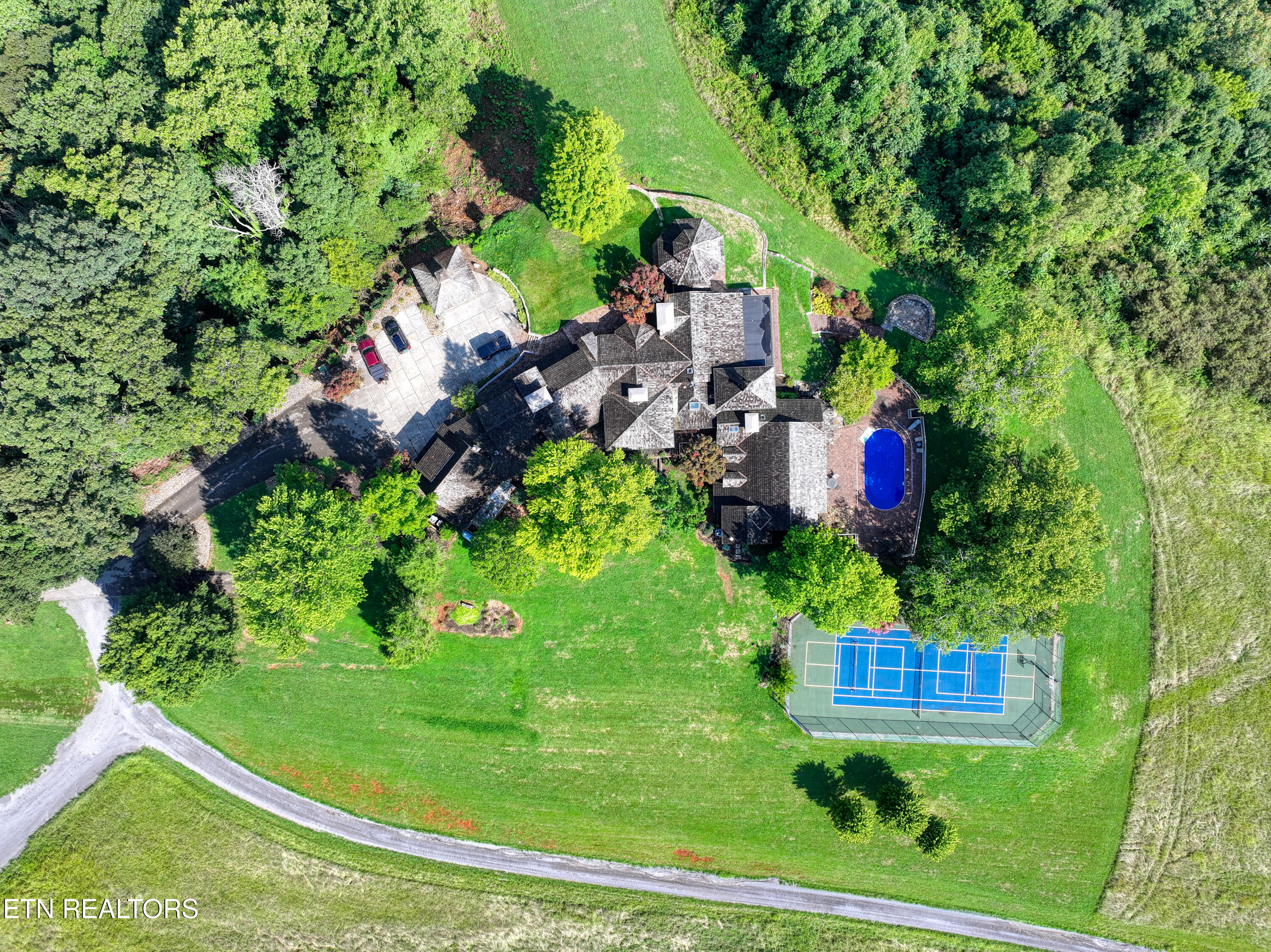 2447 Starboard Crest Road Morristown, TN 37814 - Photo 43 of 54 DJI_20240726004056_0028_D_5