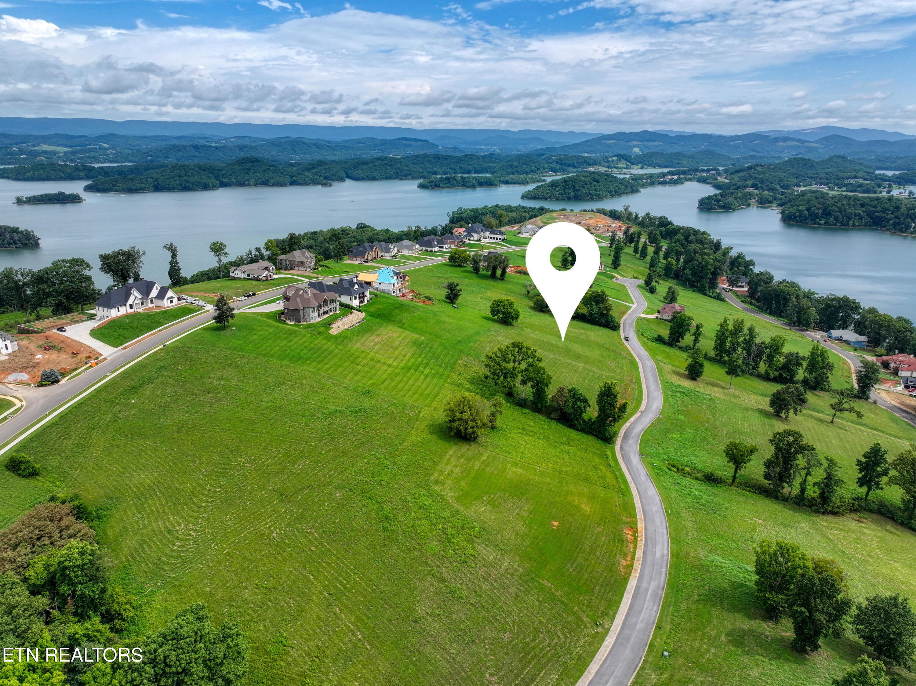 2447 Starboard Crest Road Morristown, TN 37814 - Photo 5 of 54 DJI_20240726014507_0070_D_12