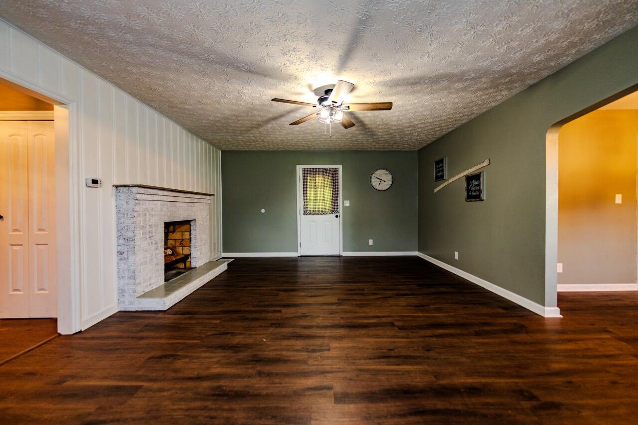7913 East Laurel Road London, KY 40744 - Photo 11 of 39 dsc05685 large