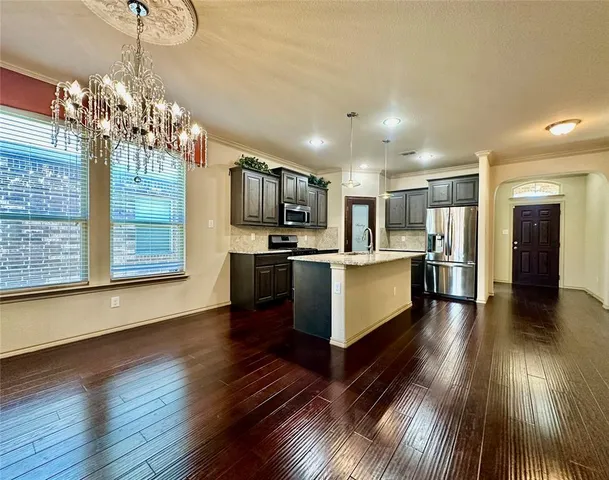 $2,500 | 5205 Glen Meadow Drive, Arlington, TX 76001