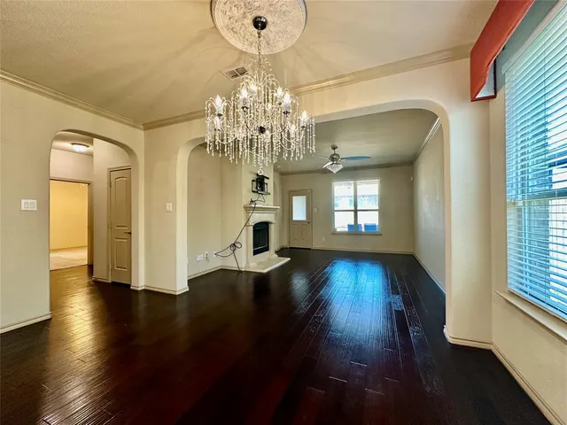 $2,500 | 5205 Glen Meadow Drive, Arlington, TX 76001