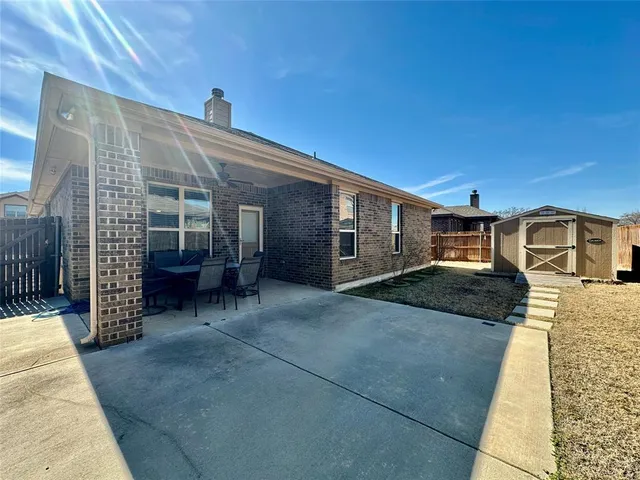 $2,500 | 5205 Glen Meadow Drive, Arlington, TX 76001