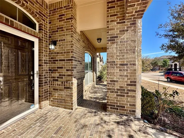 $2,500 | 5205 Glen Meadow Drive, Arlington, TX 76001