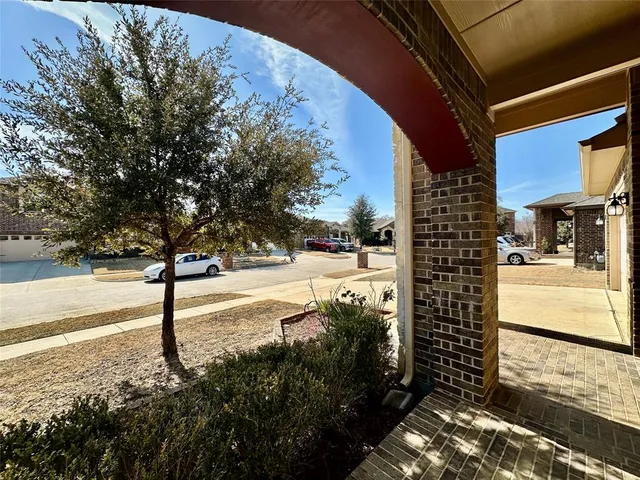 $2,500 | 5205 Glen Meadow Drive, Arlington, TX 76001