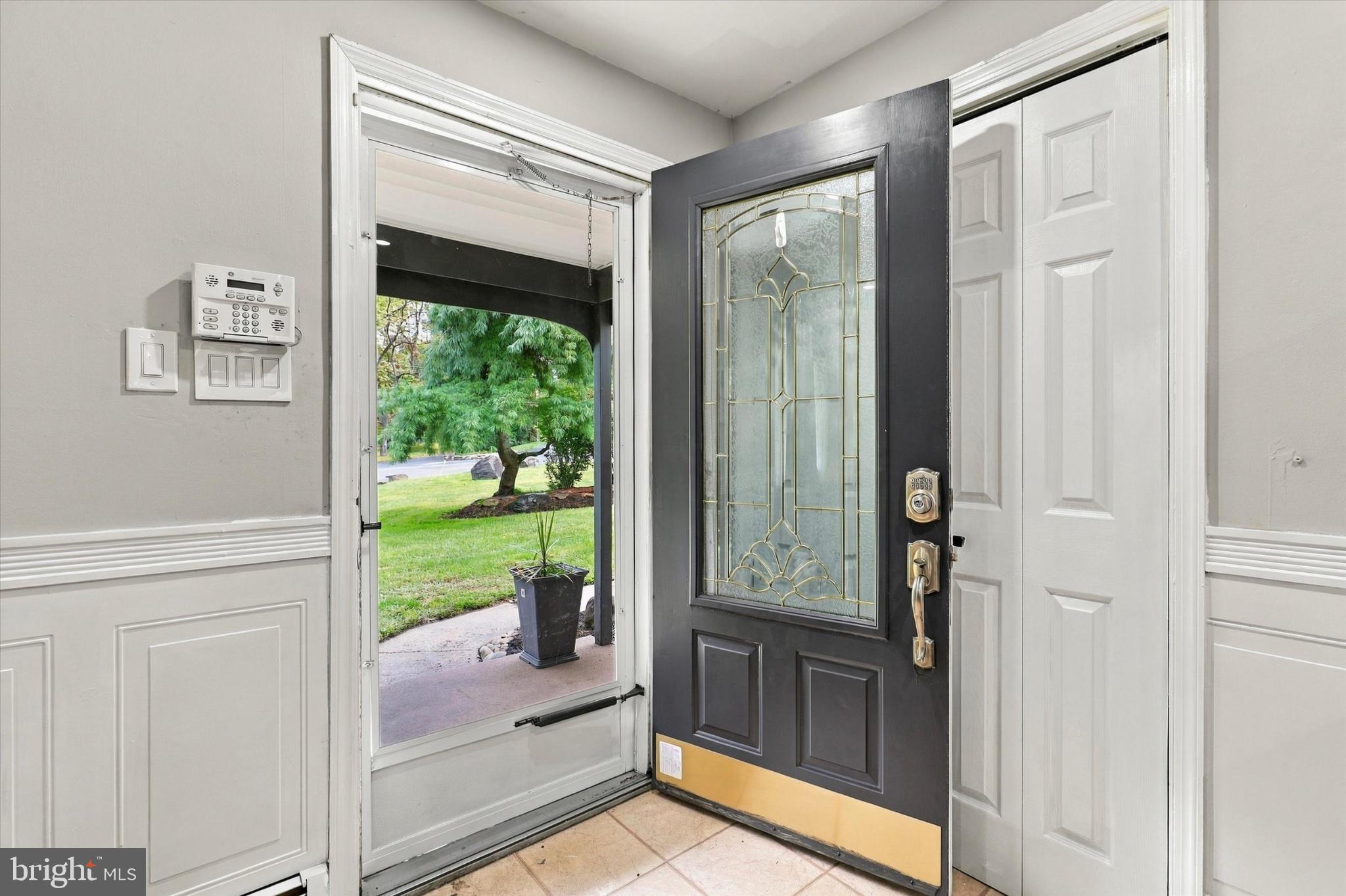 1644 Huntingdon Road Abington, PA 19001 - Photo 4 of 24 Gallery Image 4