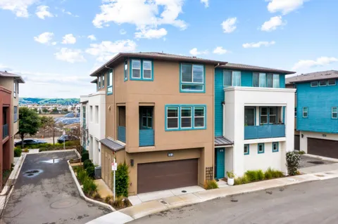 $1,049,888 | 5720 Greige Circle, Unit G, Dublin, CA 94568