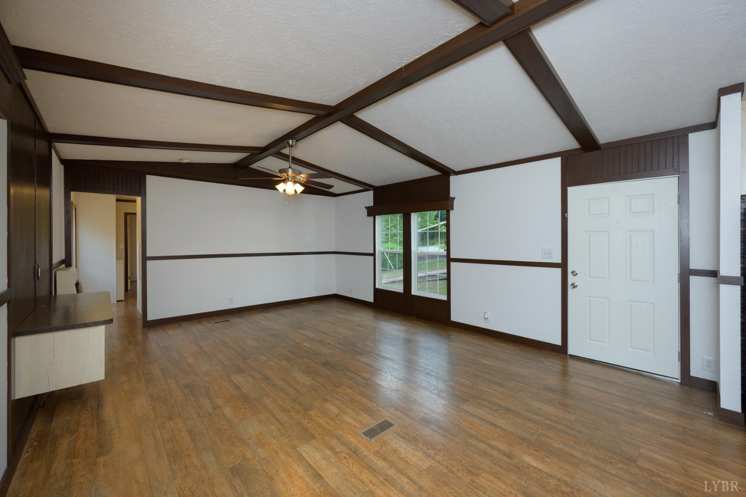 841 Mercury Road Gretna, VA 24557 - Photo 4 of 38