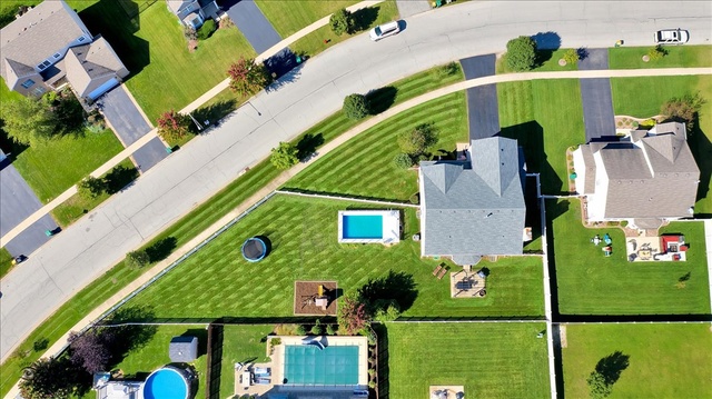 25405 Spring Street Manhattan, IL 60442 - Photo 4 of 36 an aerial view of a house
