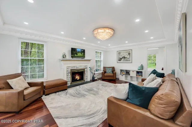 $659,900 | 155 Kimberleigh Court, East Stroudsburg, PA 18301