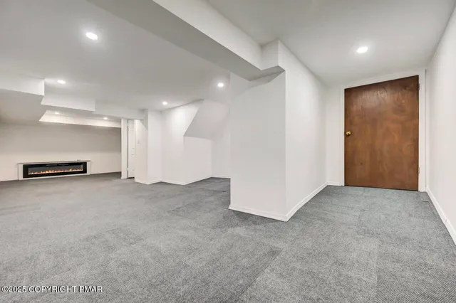 $659,900 | 155 Kimberleigh Court, East Stroudsburg, PA 18301