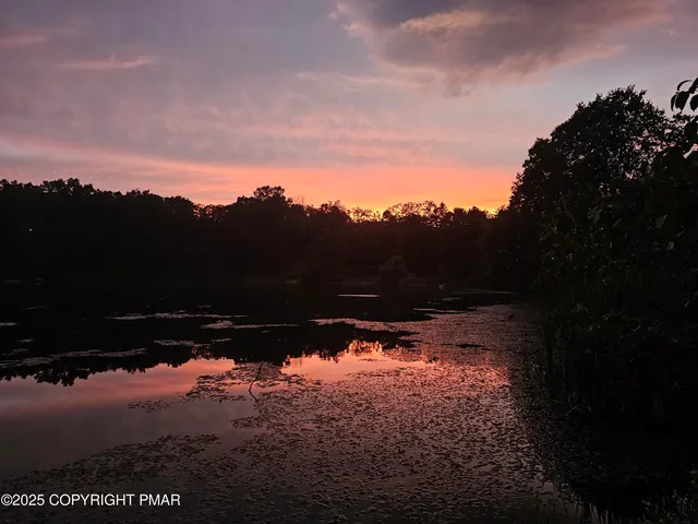 $659,900 | 155 Kimberleigh Court, East Stroudsburg, PA 18301