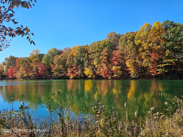 $659,900 | 155 Kimberleigh Court, East Stroudsburg, PA 18301