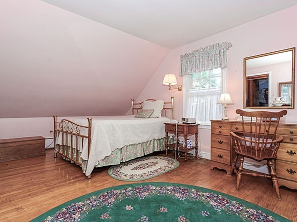 271 Prospect Hill Road Waltham, MA 02451 - Photo 15 of 23 Gallery Image 15