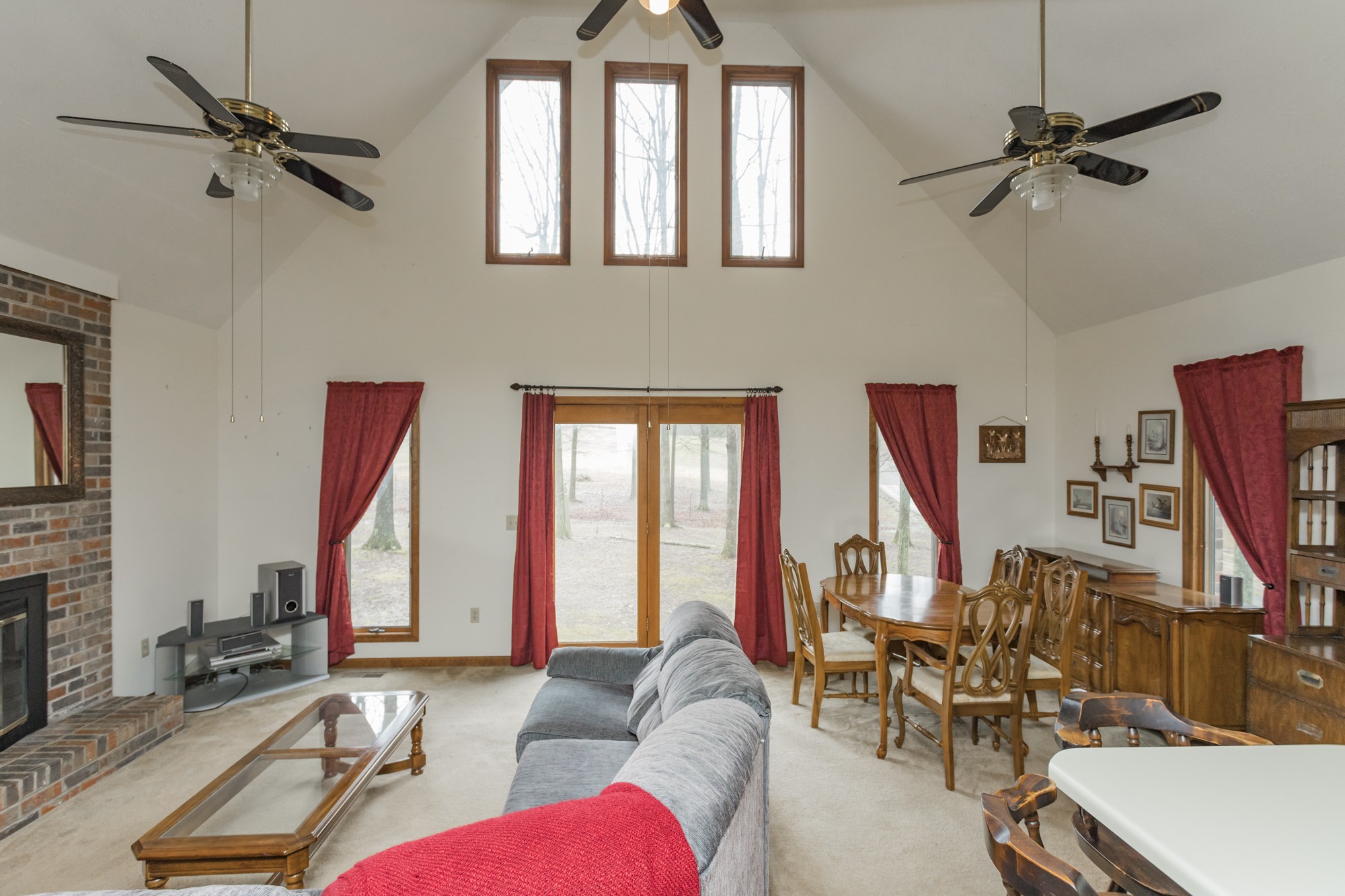 338 Black Road Dickson, TN 37055 - Photo 4 of 22 a living room with furniture and a flat screen tv