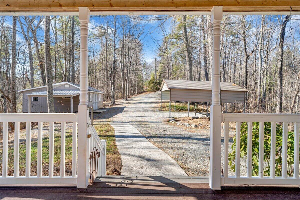 365 Isolane Road Callaway, VA 24067 - Photo 5 of 104 006-MIB03246