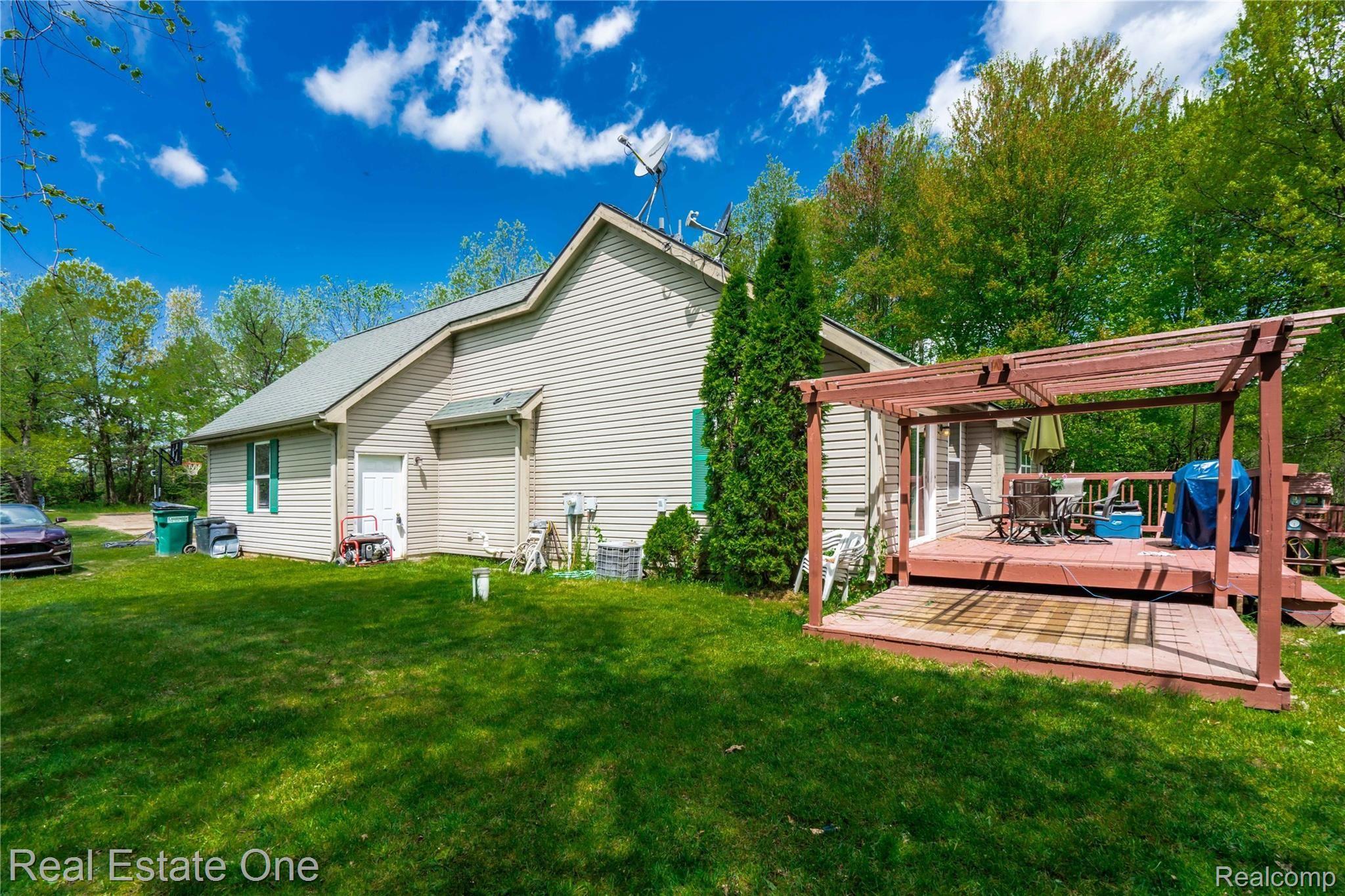 15203 Hawley Road Holly, MI 48442 - Photo 12 of 43 020_19.jpg
