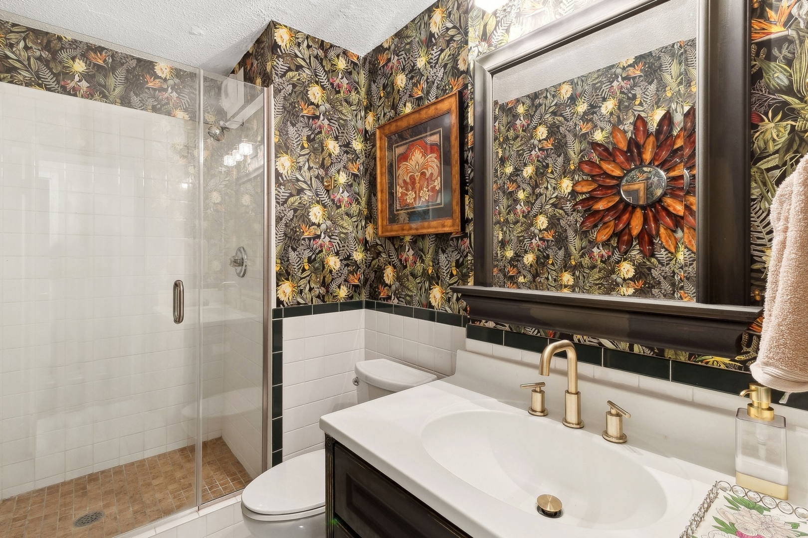 71 East Division Street, Unit 401 Chicago, IL 60611 - Photo 13 of 21 a bathroom with a sink and a toilet