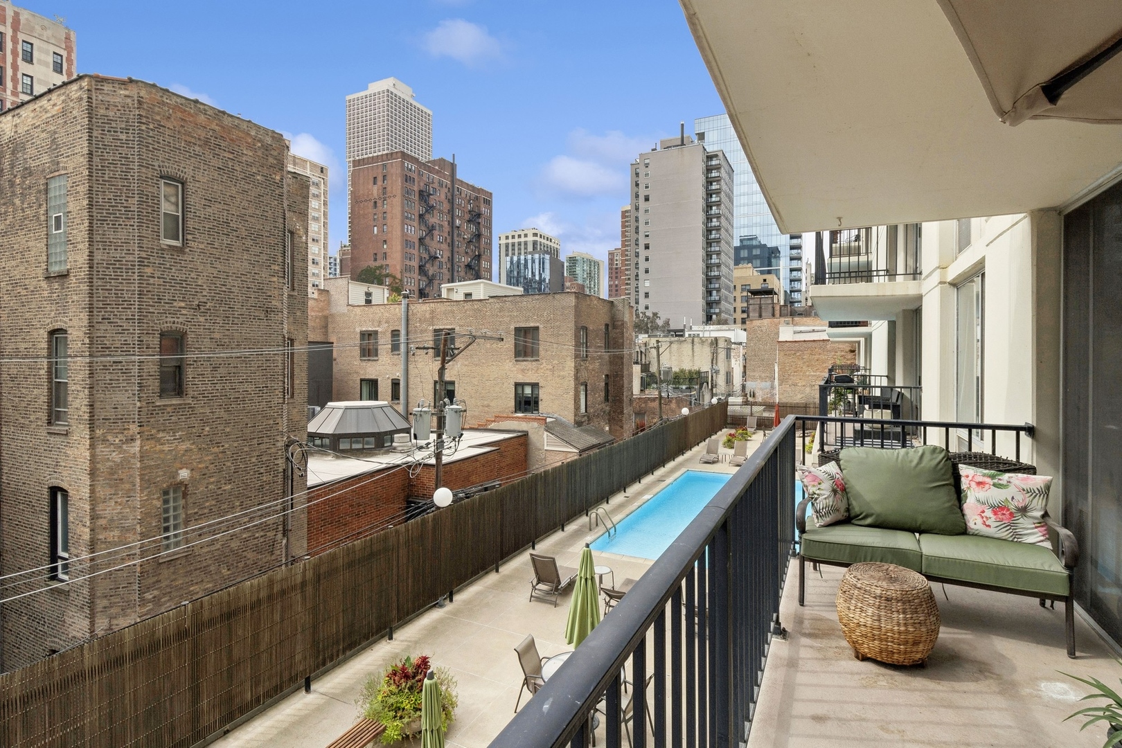 71 East Division Street, Unit 401 Chicago, IL 60611 - Photo 18 of 21 a balcony with city view