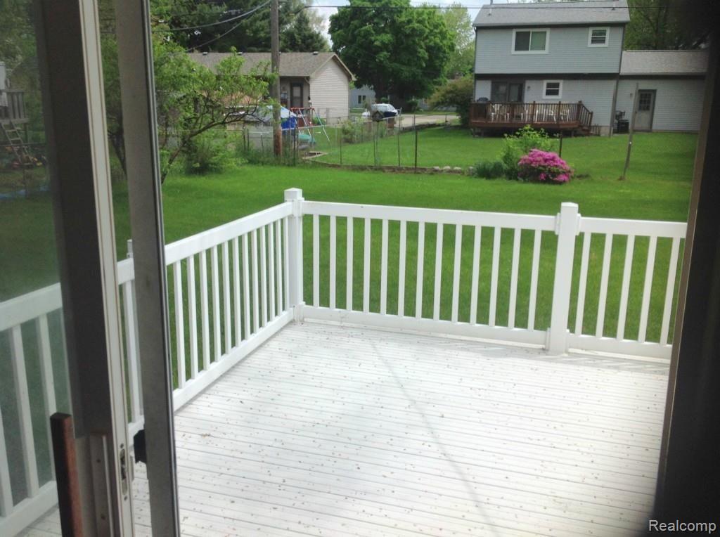 2565 Longview Avenue Rochester Hills, MI 48307 - Photo 15 of 19
