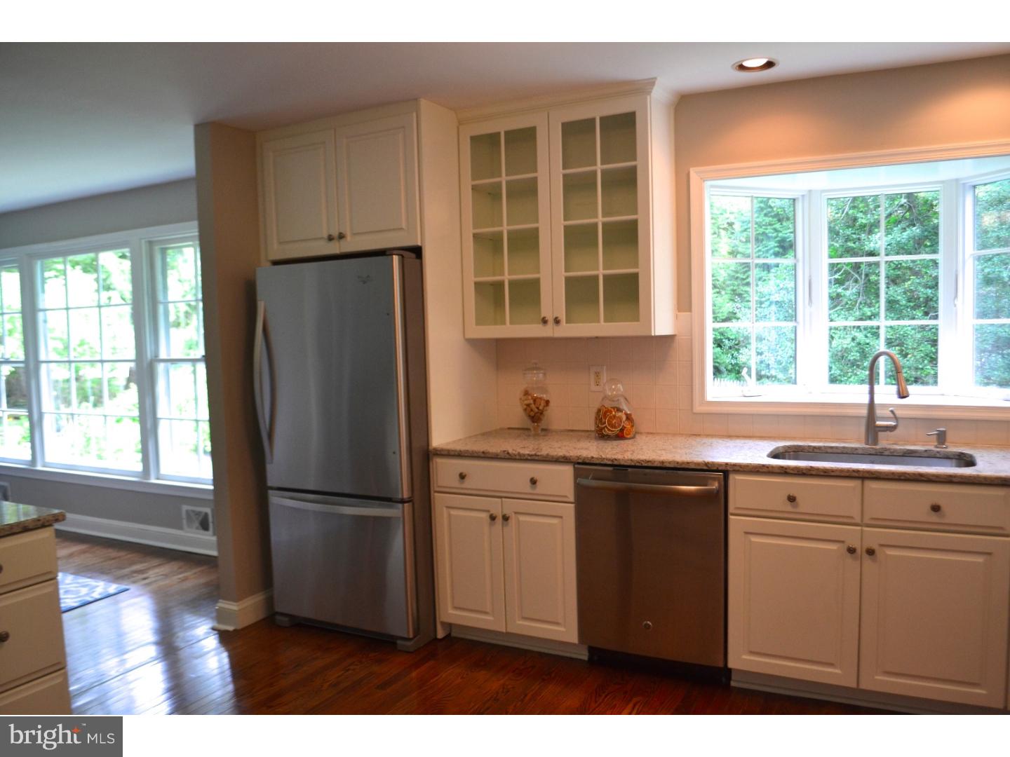 741 Woodcrest Road Wayne, PA 19087 - Photo 11 of 24 Kitchen