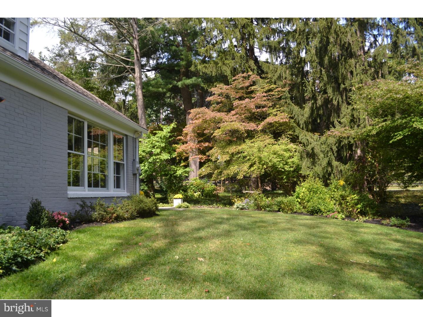 741 Woodcrest Road Wayne, PA 19087 - Photo 23 of 24 Exterior Back