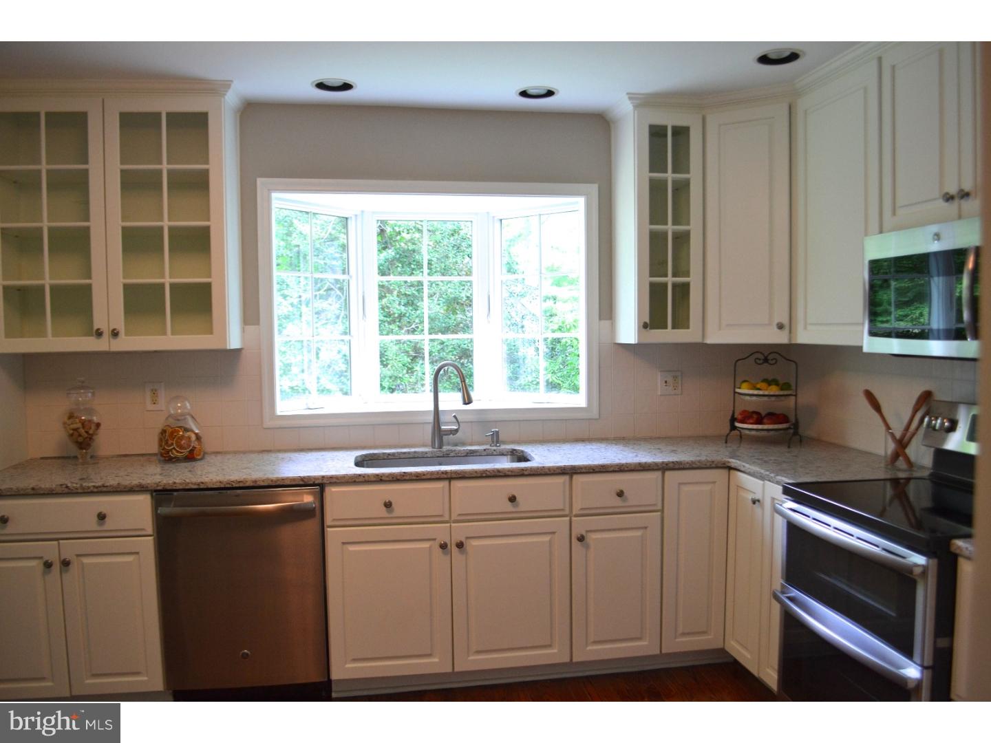 741 Woodcrest Road Wayne, PA 19087 - Photo 10 of 24 Kitchen