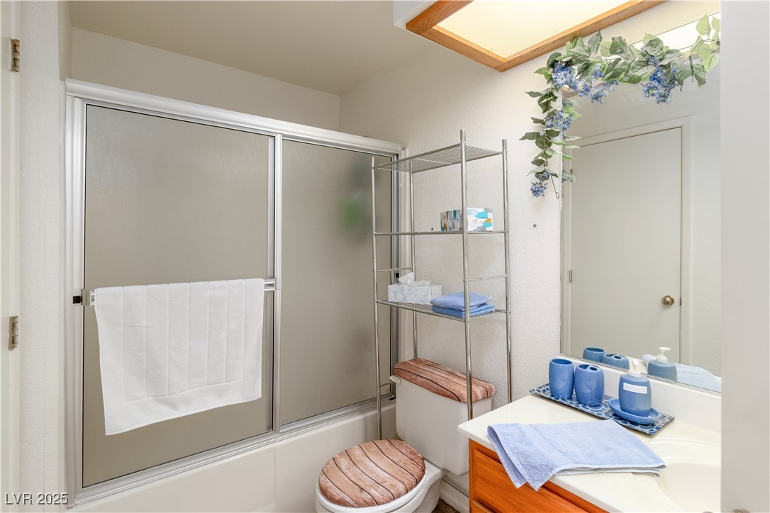 3859 Desert Marina Drive, Unit 257 Laughlin, NV 89029 - Photo 46 of 89 Upstairs Loft Full Hallway Bathroom featuring vani