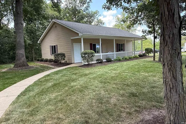 $428,900 | 2422 West 700 South, Geneva, IN 46740