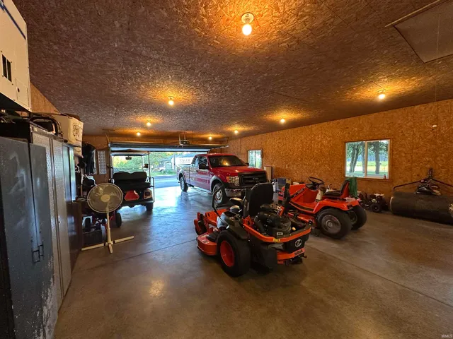 $428,900 | 2422 West 700 South, Geneva, IN 46740