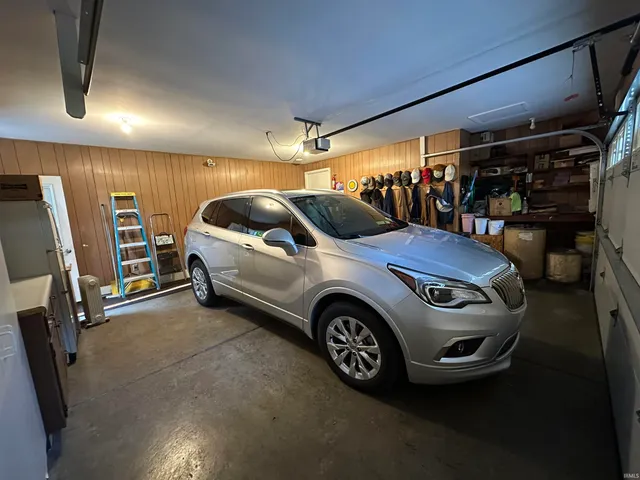 $428,900 | 2422 West 700 South, Geneva, IN 46740