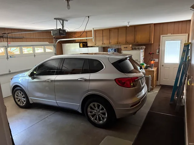 $428,900 | 2422 West 700 South, Geneva, IN 46740