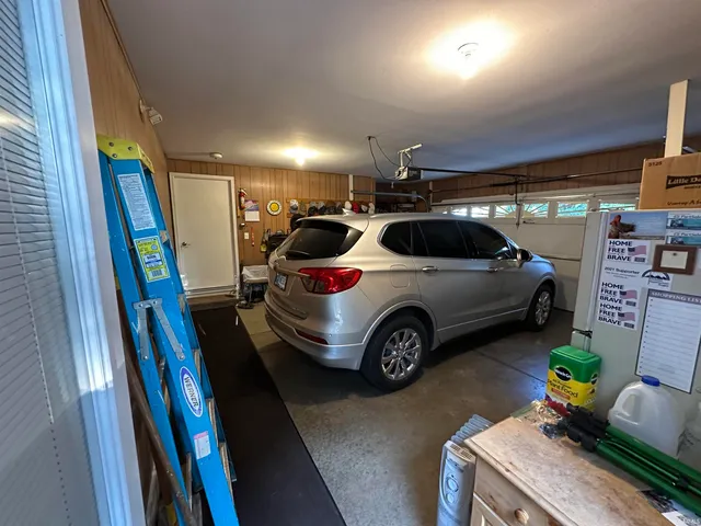 $428,900 | 2422 West 700 South, Geneva, IN 46740