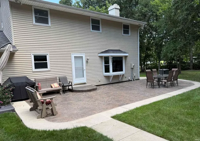 $428,900 | 2422 West 700 South, Geneva, IN 46740