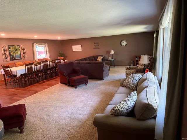 $428,900 | 2422 West 700 South, Geneva, IN 46740