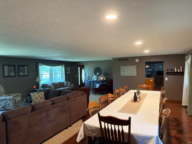 $428,900 | 2422 West 700 South, Geneva, IN 46740