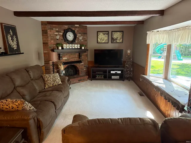 $428,900 | 2422 West 700 South, Geneva, IN 46740