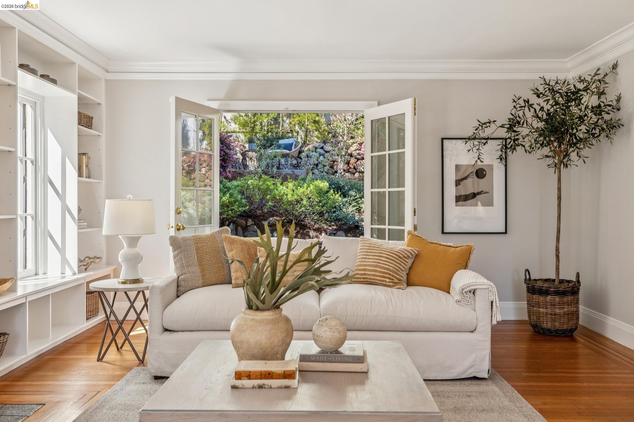 900 Rosemount Road Oakland, CA 94610 - Photo 13 of 59 a living room with furniture and a large window