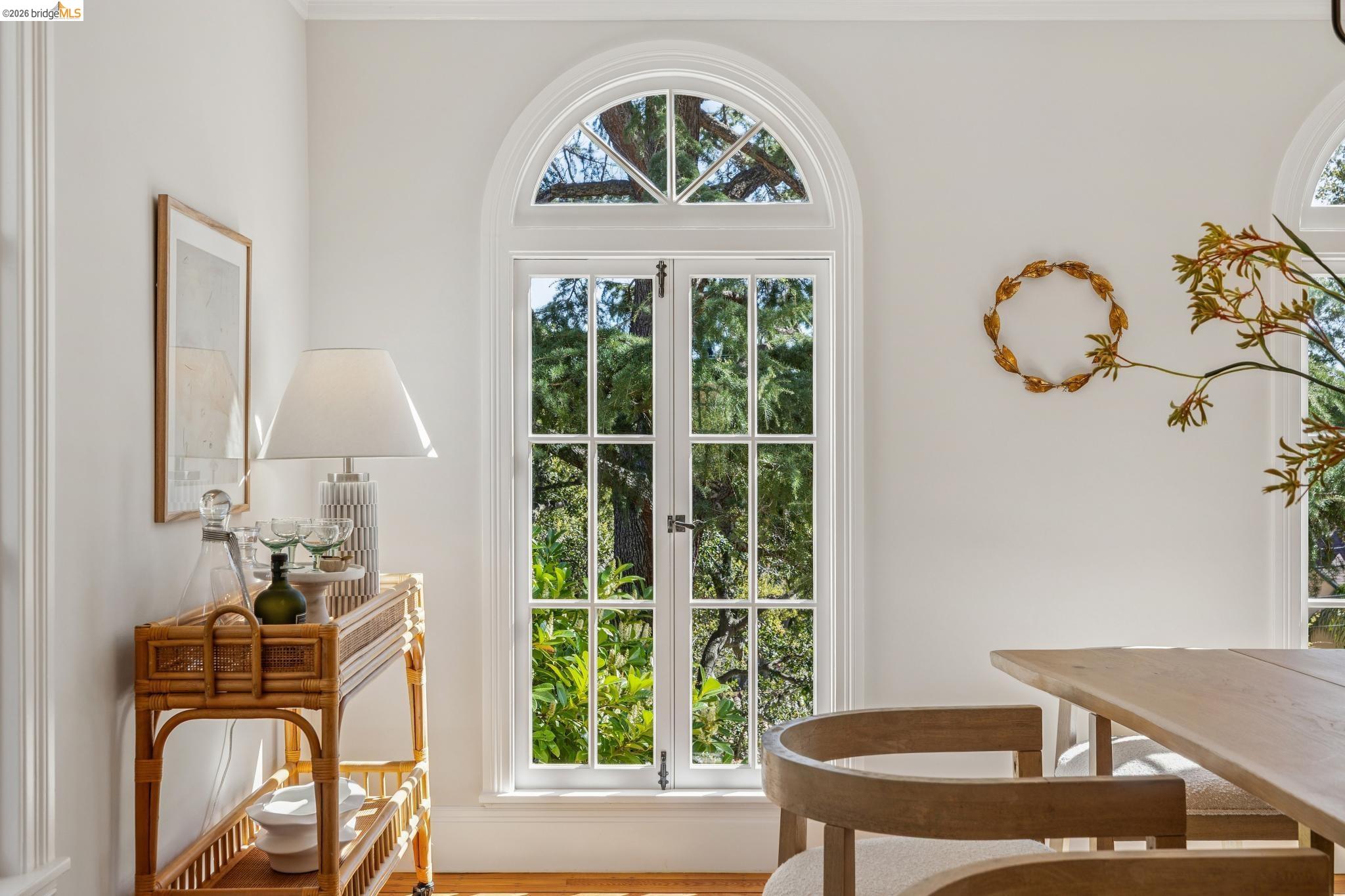 900 Rosemount Road Oakland, CA 94610 - Photo 24 of 59 a view of a livingroom with furniture and window