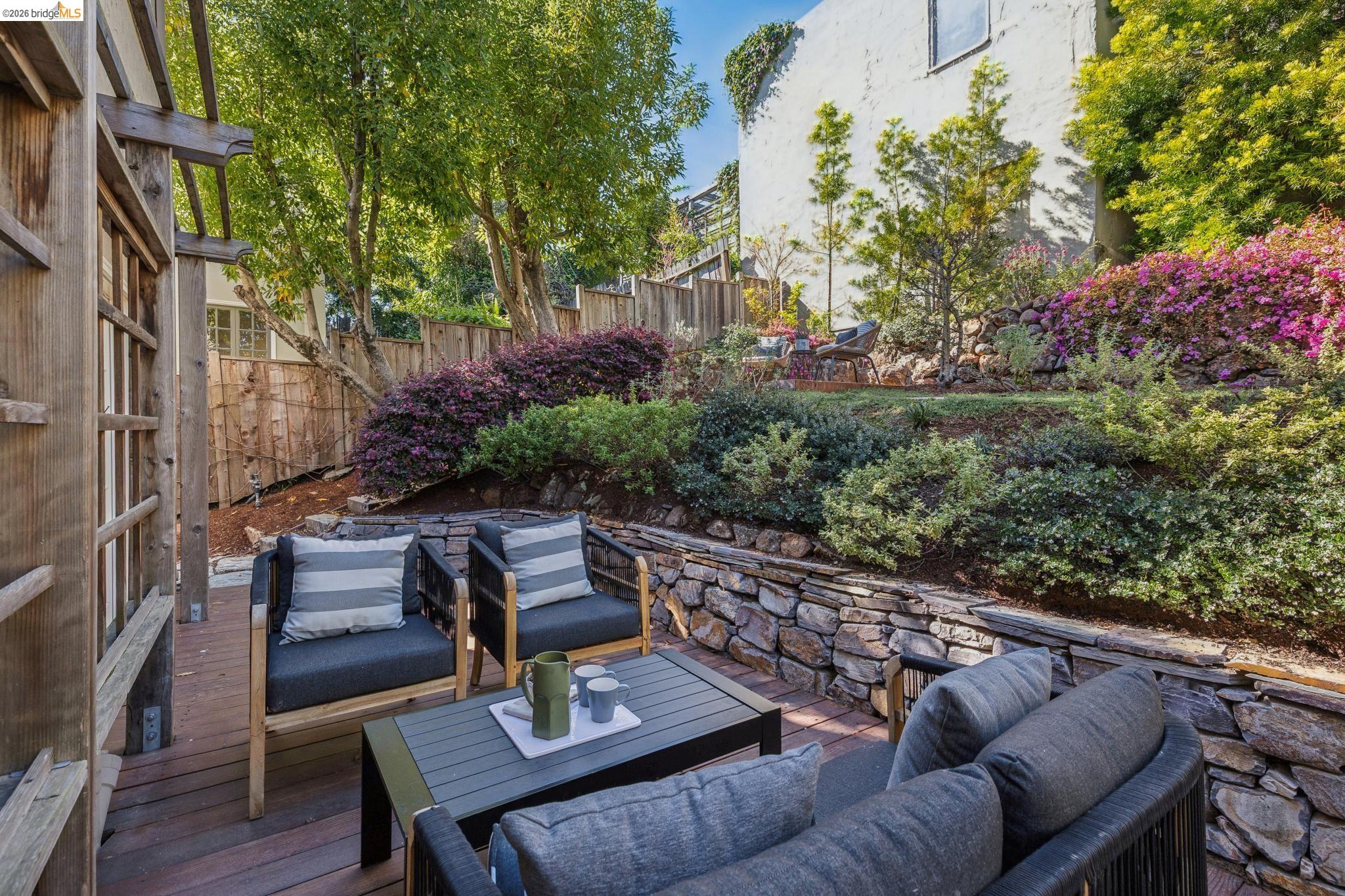 900 Rosemount Road Oakland, CA 94610 - Photo 56 of 59 a view of balcony with furniture and potted plants