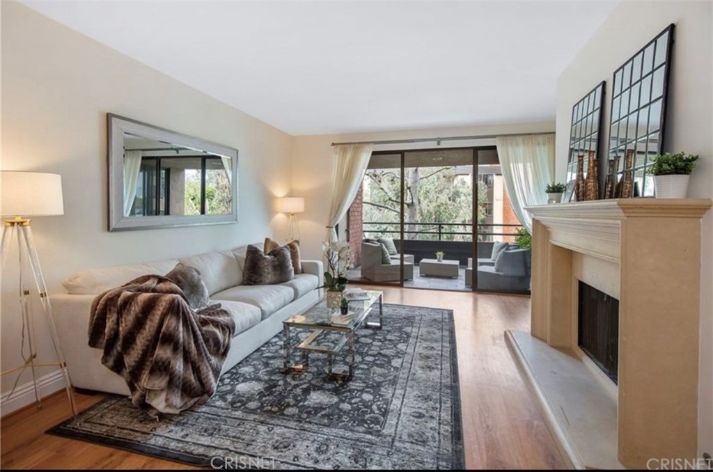 4792 Park Encino Lane, Unit 102, Encino, CA 91436 Compass