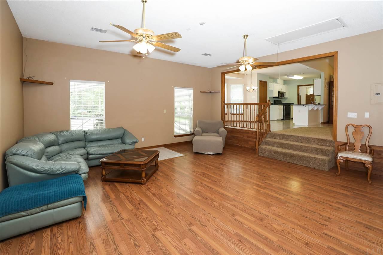 340 Daylily Road Cantonment, FL 32533 - Photo 12 of 41