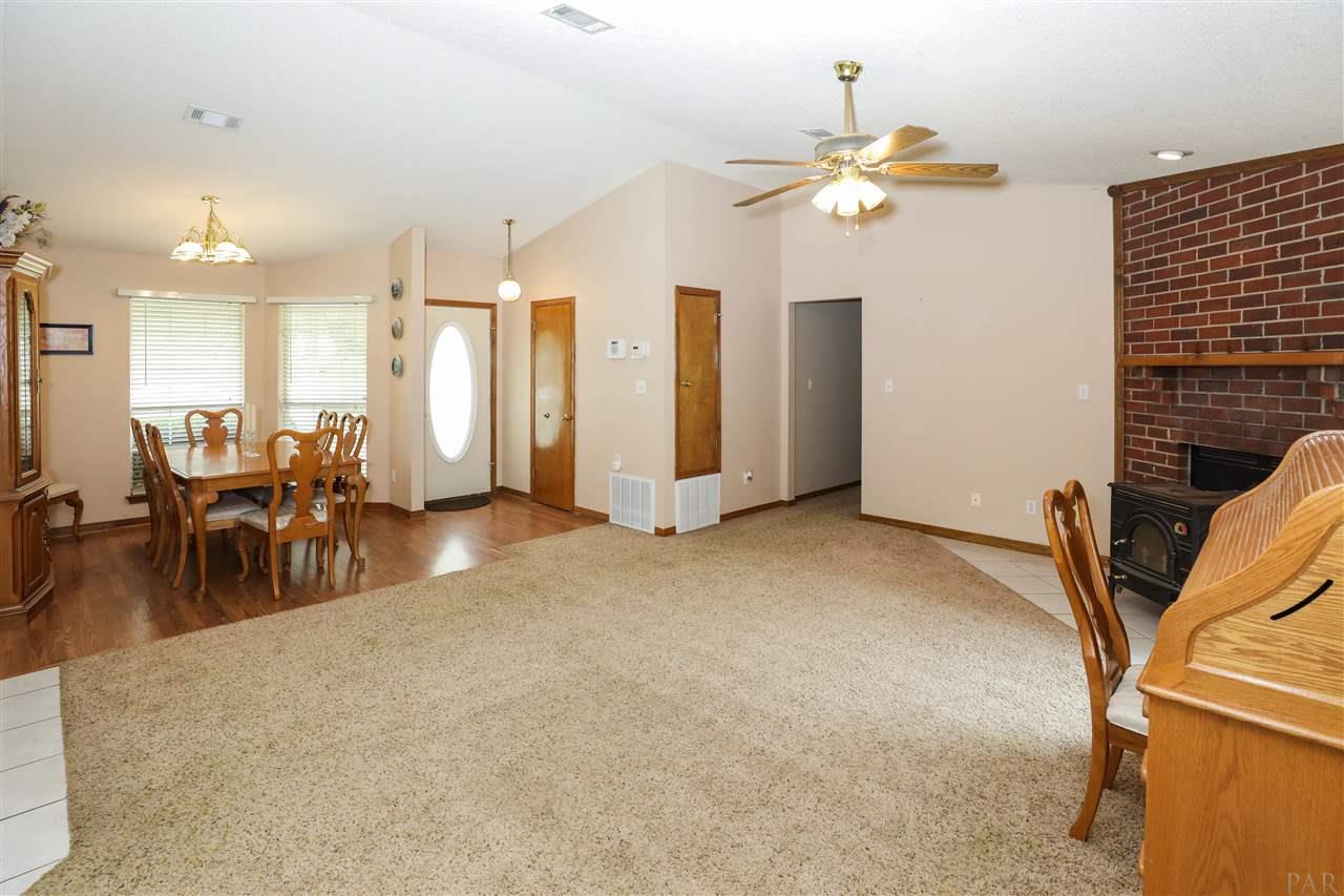 340 Daylily Road Cantonment, FL 32533 - Photo 13 of 41