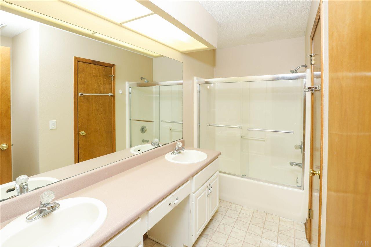 340 Daylily Road Cantonment, FL 32533 - Photo 17 of 41