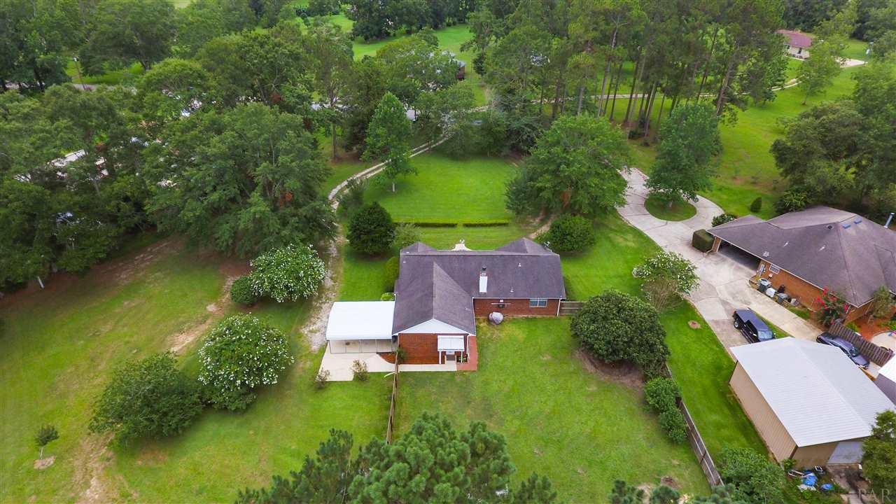 340 Daylily Road Cantonment, FL 32533 - Photo 6 of 41