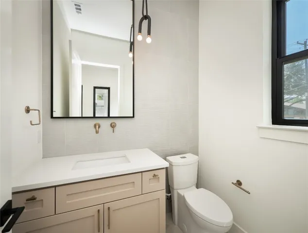 $1,100,000 | 814 Stark Street, Austin, TX 78756