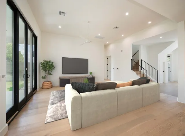 $1,100,000 | 814 Stark Street, Austin, TX 78756