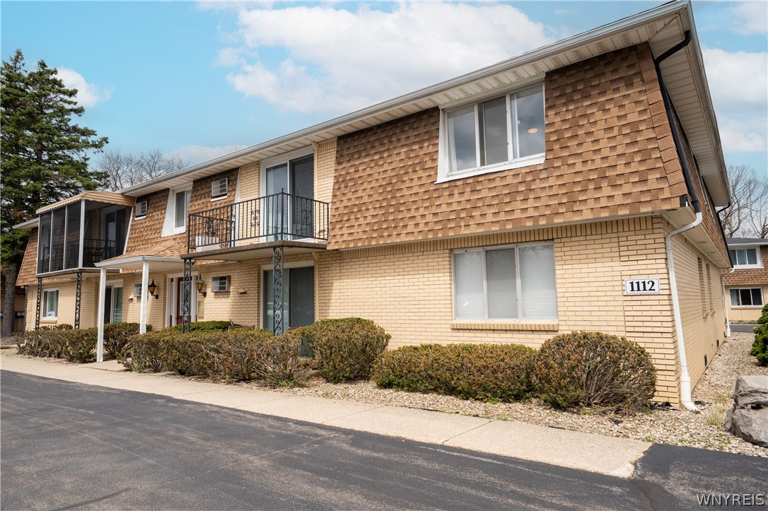 1112 Indian Church Road, Unit 29 West Seneca, NY 14224 - Photo 3 of 39